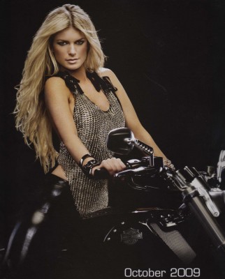 Marissa Miller Harley-Davidson V-Rod 2009 kalendarz 5.jpg